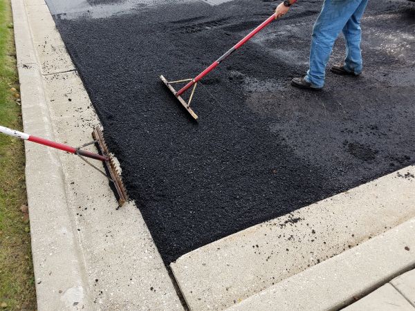 Asphalt Driveway Service in Mishawaka